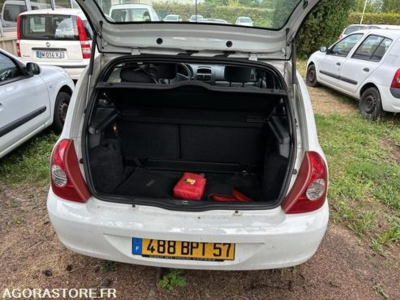 Auto Renault Clio - 488BPT57: pilt 16