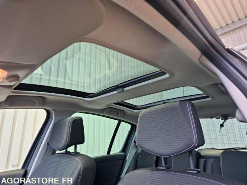 Renault Clio III Phase 2 – TomTom Edition 1.2 75 – 2011 – Seulement 33 200 km – - Auto: pilt 4 Renault Clio III Phase 2 – TomTom Edition 1.2 75 – 2011 – Seulement 33 200 km – - Auto: pilt 4