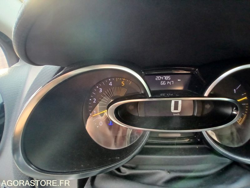 Renault Clio IV – Diesel – 2015-204 746 km - Auto: pilt 2 Renault Clio IV – Diesel – 2015-204 746 km - Auto: pilt 2