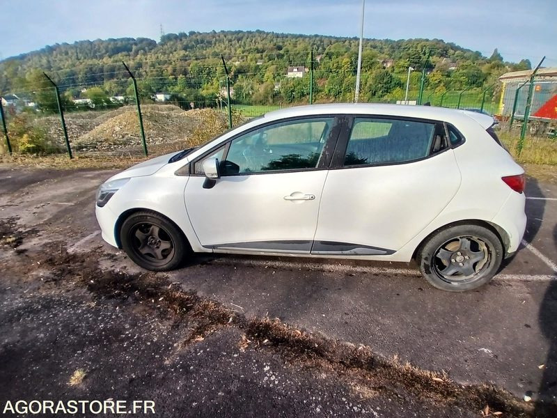 Renault Clio IV – Diesel – 2015-204 746 km - Auto: pilt 5 Renault Clio IV – Diesel – 2015-204 746 km - Auto: pilt 5