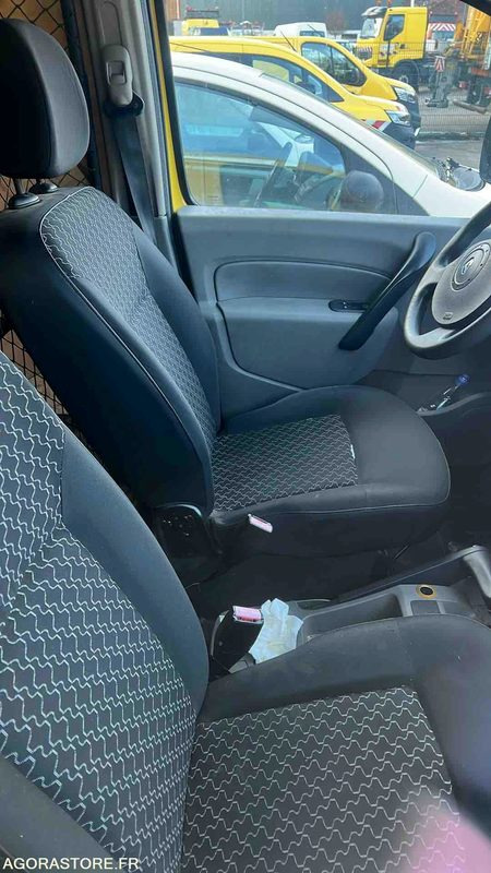 Renault Kangoo - 2009 - 226100kms - AF-877-SF - Kaubik: pilt 4 Renault Kangoo - 2009 - 226100kms - AF-877-SF - Kaubik: pilt 4