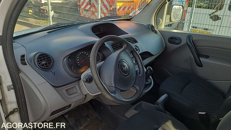 Renault Kangoo - 2011 - 125072kms - BE049EM - Väike kaubik: pilt 5 Renault Kangoo - 2011 - 125072kms - BE049EM - Väike kaubik: pilt 5