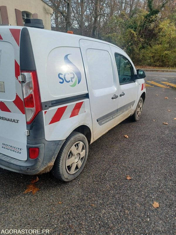 Renault Kangoo - 2014 - 175000kms - DK-315-EV - Väike kaubik: pilt 5 Renault Kangoo - 2014 - 175000kms - DK-315-EV - Väike kaubik: pilt 5