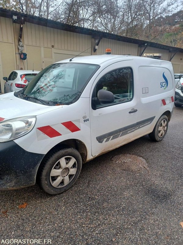 Renault Kangoo - 2014 - 175000kms - DK-315-EV - Väike kaubik: pilt 4 Renault Kangoo - 2014 - 175000kms - DK-315-EV - Väike kaubik: pilt 4