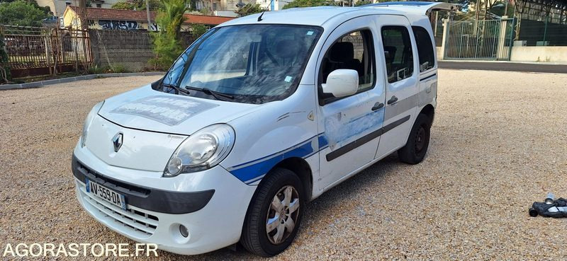 Renault Kangoo (Ancien véhicule de la Police Municipale) - Auto: pilt 2 Renault Kangoo (Ancien véhicule de la Police Municipale) - Auto: pilt 2