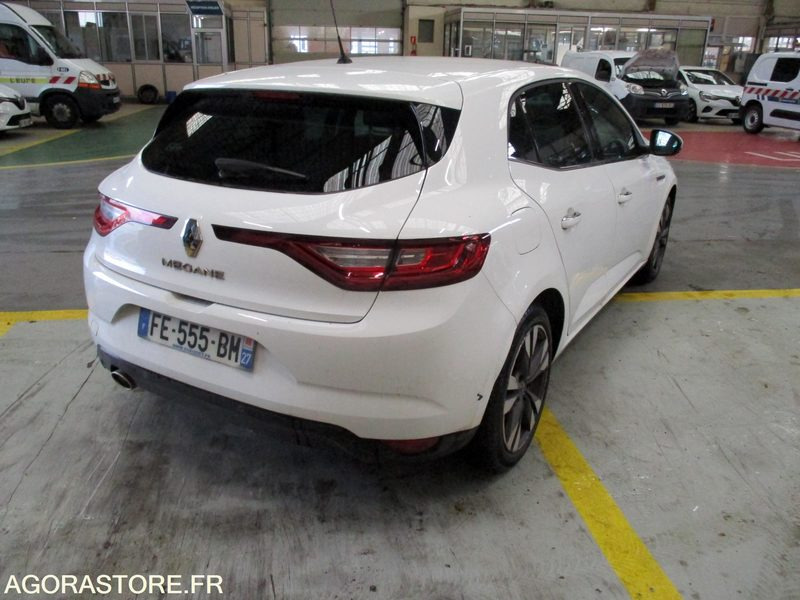 Renault Megane 4 - 2019 - 157992 kms - Auto: pilt 3 Renault Megane 4 - 2019 - 157992 kms - Auto: pilt 3
