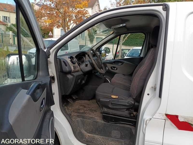 Kaubik Renault Trafic - 255439 kms - 2016: pilt 8 Kaubik Renault Trafic - 255439 kms - 2016: pilt 8
