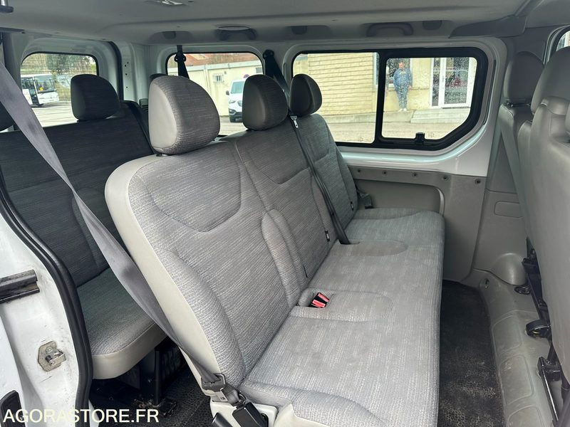 Renault Trafic 9 places / CK-910-VW / 325 196kms - Väikebuss, Mikrobuss: pilt 5 Renault Trafic 9 places / CK-910-VW / 325 196kms - Väikebuss, Mikrobuss: pilt 5