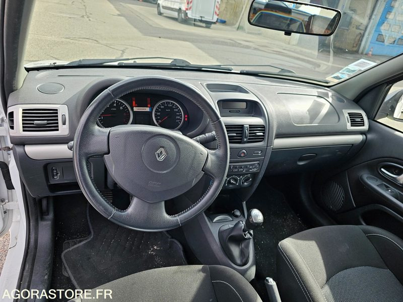 Renault clio - 2012 - 132632km - CK468EZ - Auto: pilt 5 Renault clio - 2012 - 132632km - CK468EZ - Auto: pilt 5