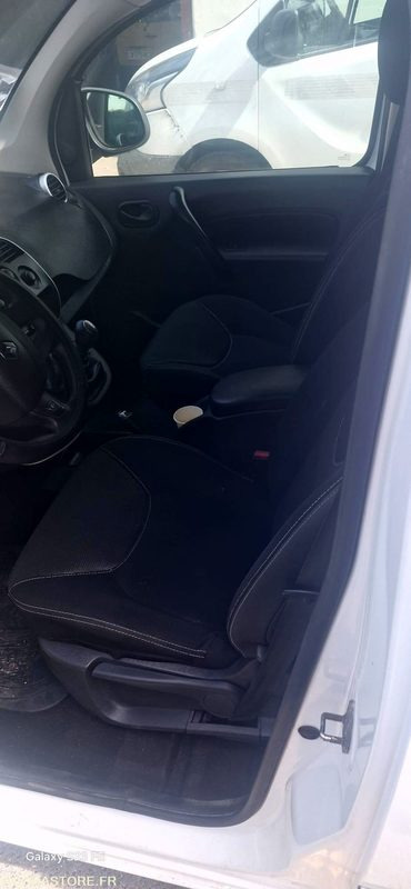 Renault kangoo 1.2 tce 115 cv 93121 kms Annee 2018 Clim Gps - Väike kaubik: pilt 5 Renault kangoo 1.2 tce 115 cv 93121 kms Annee 2018 Clim Gps - Väike kaubik: pilt 5