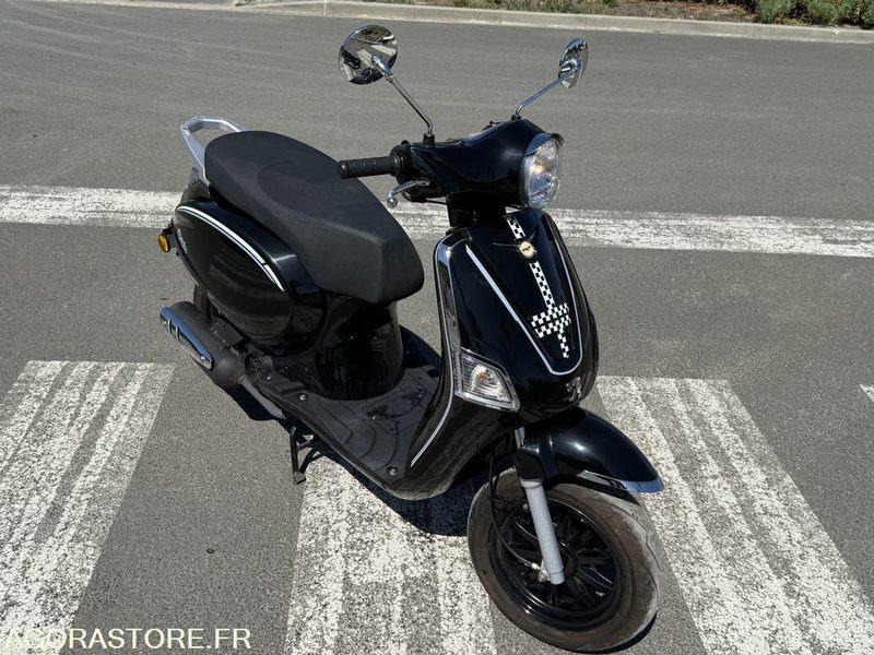 Mootorratas SCOOTER 125cc tnt motor: pilt 7