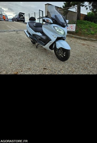 SUZUKI BURGMAN 650 CM3 EXECUTIVE - 2017 - 22 500km - Mootorratas: pilt 4 SUZUKI BURGMAN 650 CM3 EXECUTIVE - 2017 - 22 500km - Mootorratas: pilt 4