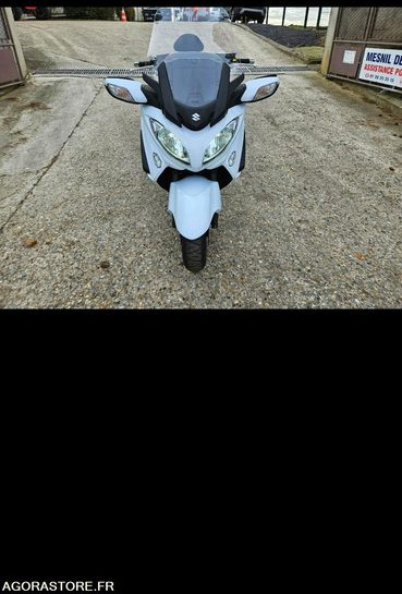 SUZUKI BURGMAN 650 CM3 EXECUTIVE - 2017 - 22 500km - Mootorratas: pilt 3 SUZUKI BURGMAN 650 CM3 EXECUTIVE - 2017 - 22 500km - Mootorratas: pilt 3