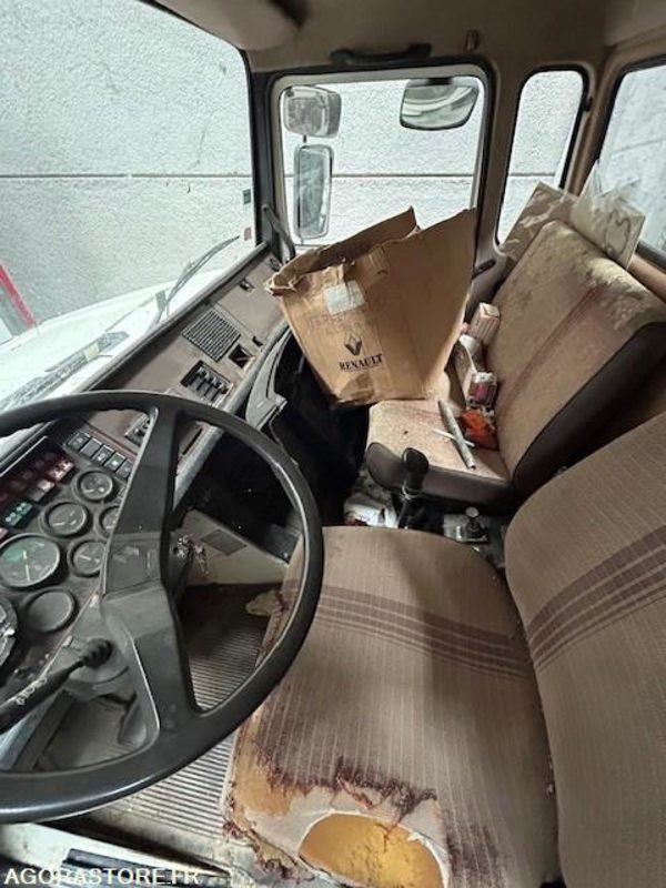 RENAULT TRACTEUR C290 4X4 110KM/H 282500 KM - Sadulveok: pilt 5 RENAULT TRACTEUR C290 4X4 110KM/H 282500 KM - Sadulveok: pilt 5