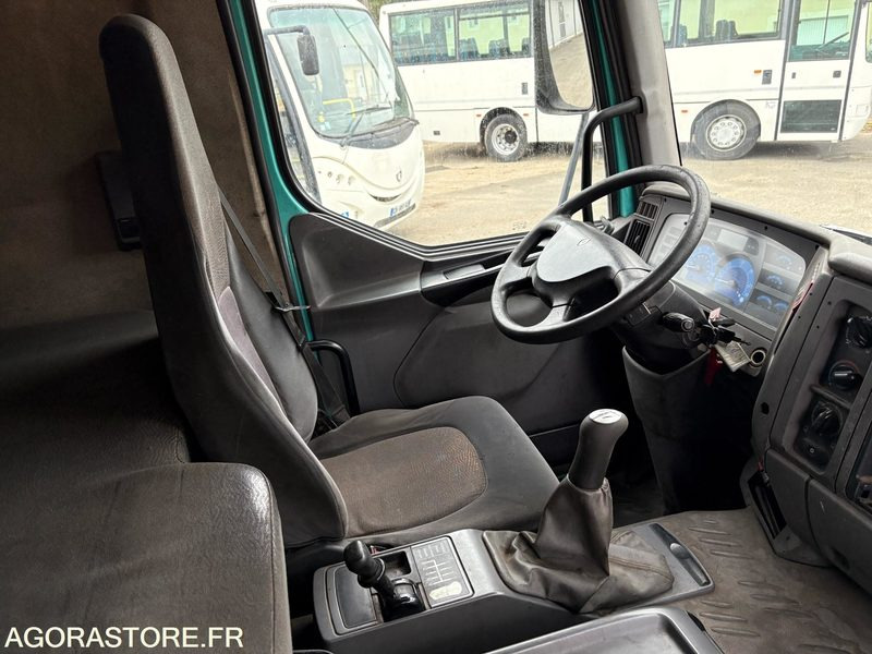TRACTEUR RENAULT 420 DCI - Sadulveok: pilt 5 TRACTEUR RENAULT 420 DCI - Sadulveok: pilt 5