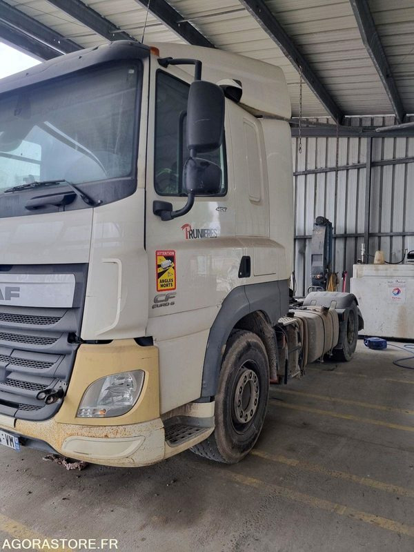 Tracteur DAF 4x2 CF - 2016 / 309955 KM - Sadulveok: pilt 1 Tracteur DAF 4x2 CF - 2016 / 309955 KM - Sadulveok: pilt 1