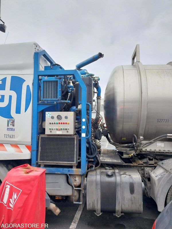 Tracteur RENAULT ADR pompe anneau liquide - 2003/ 808 664KM (ACCIDENTE) - Sadulveok: pilt 4 Tracteur RENAULT ADR pompe anneau liquide - 2003/ 808 664KM (ACCIDENTE) - Sadulveok: pilt 4