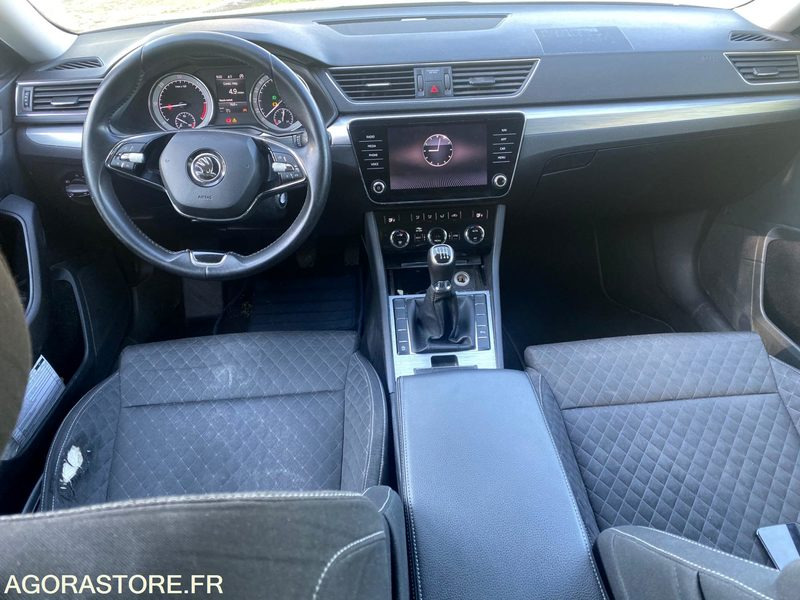 Skoda kodiaq 2l Tdi boîte auto - 2020 - 469 000km - TRES BON ETAT - Auto: pilt 2 Skoda kodiaq 2l Tdi boîte auto - 2020 - 469 000km - TRES BON ETAT - Auto: pilt 2
