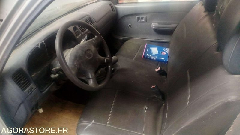 TOYOTA HILUX - 225000KM - 2003 - Tarbesõiduk kallur: pilt 4 TOYOTA HILUX - 225000KM - 2003 - Tarbesõiduk kallur: pilt 4