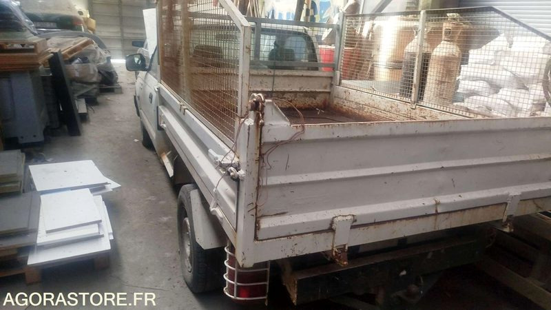 TOYOTA HILUX - 225000KM - 2003 - Tarbesõiduk kallur: pilt 1 TOYOTA HILUX - 225000KM - 2003 - Tarbesõiduk kallur: pilt 1