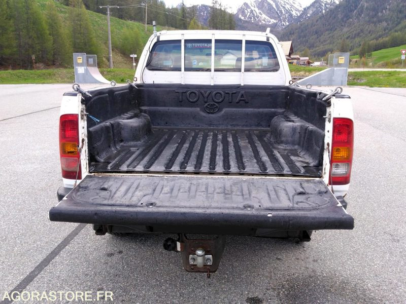 TOYOTA HILUX - Tarbesõiduk kallur: pilt 3 TOYOTA HILUX - Tarbesõiduk kallur: pilt 3