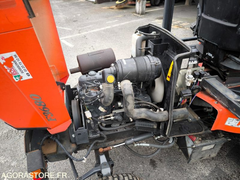 Tondeuse KUBOTA F3680 3688 heures 2013 - Muruniiduk: pilt 3 Tondeuse KUBOTA F3680 3688 heures 2013 - Muruniiduk: pilt 3