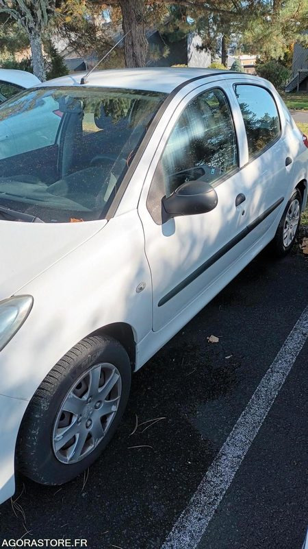 VEHICULE - Auto: pilt 2 VEHICULE - Auto: pilt 2