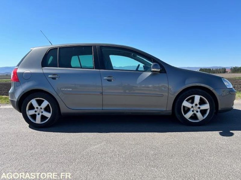 VOLKSWAGEN GOLF - 2008 / 211200 KM - Auto: pilt 4 VOLKSWAGEN GOLF - 2008 / 211200 KM - Auto: pilt 4