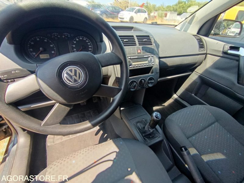 Auto VOLKSWAGEN POLO - 2004 - 107500KMS: pilt 10