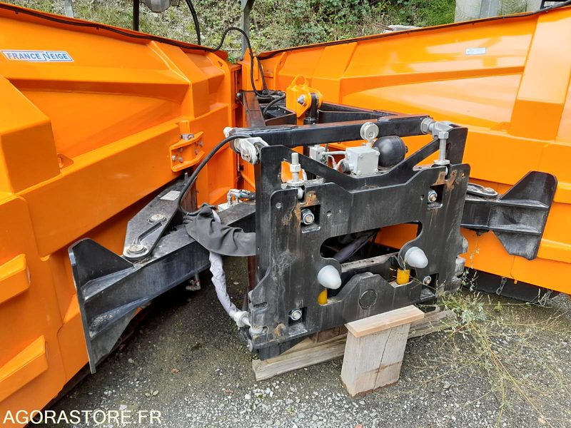 ÉTRAVE TRANSFORMABLE DE DÉNEIGEMENT - Varuosa - Ehitusmasinad: pilt 3 ÉTRAVE TRANSFORMABLE DE DÉNEIGEMENT - Varuosa - Ehitusmasinad: pilt 3