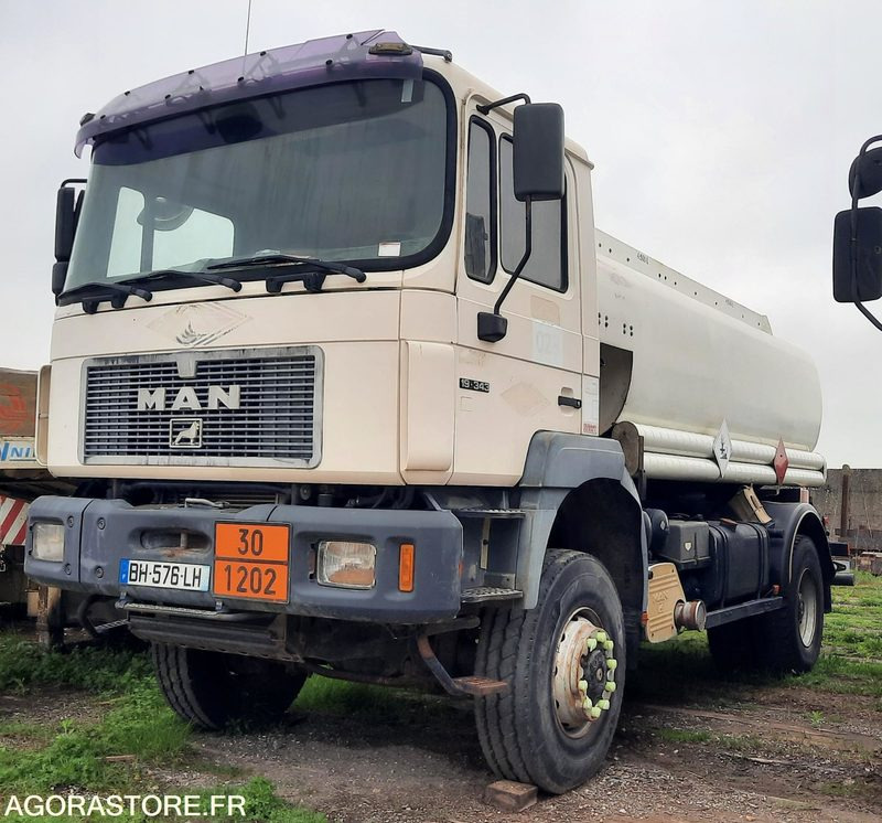 CAMION CITERNE 4x4 - MAN 19.343 - 524 755 KM (P2101604) - Veoauto: pilt 3 CAMION CITERNE 4x4 - MAN 19.343 - 524 755 KM (P2101604) - Veoauto: pilt 3