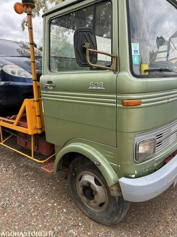 DEPANNEUSE MERCEDES 608 1972 104100 KM - Veoauto: pilt 5 DEPANNEUSE MERCEDES 608 1972 104100 KM - Veoauto: pilt 5
