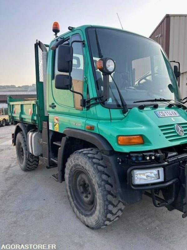 MERCEDES UNIMOG U300C VERSION COMMUNALE 2003 38210 KM + EPAREUSE CMV 450GP - Veoauto: pilt 4 MERCEDES UNIMOG U300C VERSION COMMUNALE 2003 38210 KM + EPAREUSE CMV 450GP - Veoauto: pilt 4