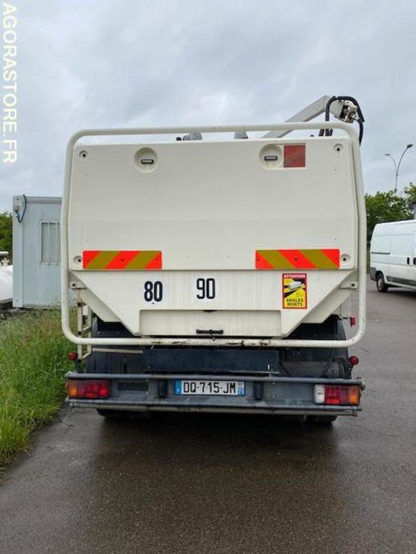 PL laveuse IVECO 100E15 1995 - Veoauto: pilt 3 PL laveuse IVECO 100E15 1995 - Veoauto: pilt 3