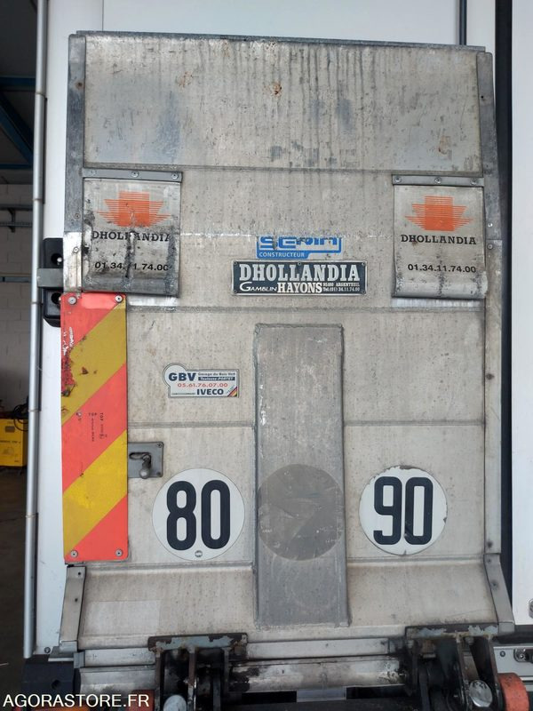 POIDS LOURDS IVECO DAILY FRIGORIFIQUE - 195900 kms - 2005 - Veoauto: pilt 4 POIDS LOURDS IVECO DAILY FRIGORIFIQUE - 195900 kms - 2005 - Veoauto: pilt 4