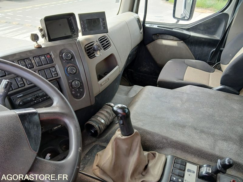 PORTEUR REMORQUEUR 26T BIBENNE - 2009 - 396 795 KM - Veoauto: pilt 3 PORTEUR REMORQUEUR 26T BIBENNE - 2009 - 396 795 KM - Veoauto: pilt 3