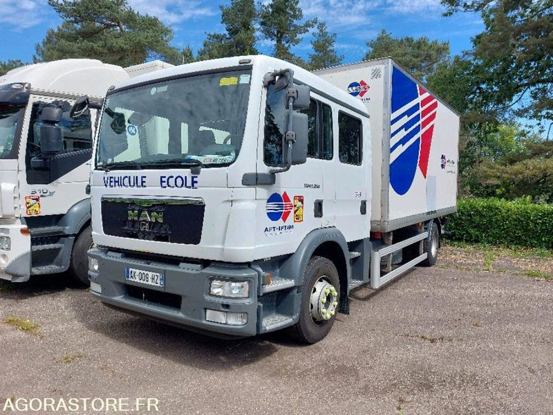 PORTEUR ROUTIER - MAN TGM-250 - ex Véhicule Ecole - Parc 3799 - Veoauto: pilt 1 PORTEUR ROUTIER - MAN TGM-250 - ex Véhicule Ecole - Parc 3799 - Veoauto: pilt 1