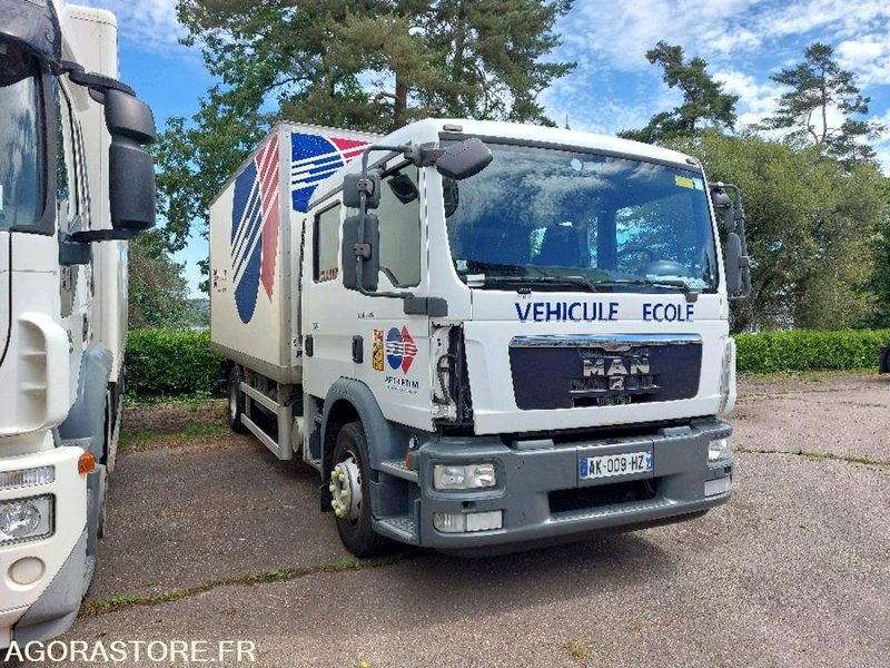 PORTEUR ROUTIER - MAN TGM-250 - ex Véhicule Ecole - Parc 3799 - Veoauto: pilt 5 PORTEUR ROUTIER - MAN TGM-250 - ex Véhicule Ecole - Parc 3799 - Veoauto: pilt 5