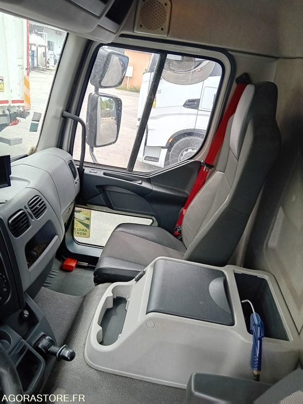 RENAULT - D MED 210 DTI5 - 2014 / 681575 KM (2537) - Veoauto: pilt 5 RENAULT - D MED 210 DTI5 - 2014 / 681575 KM (2537) - Veoauto: pilt 5