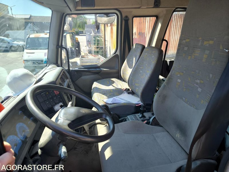 RENAULT PL Type Benne MILDIUM 210 192610kms 2002 - Veoauto: pilt 4 RENAULT PL Type Benne MILDIUM 210 192610kms 2002 - Veoauto: pilt 4