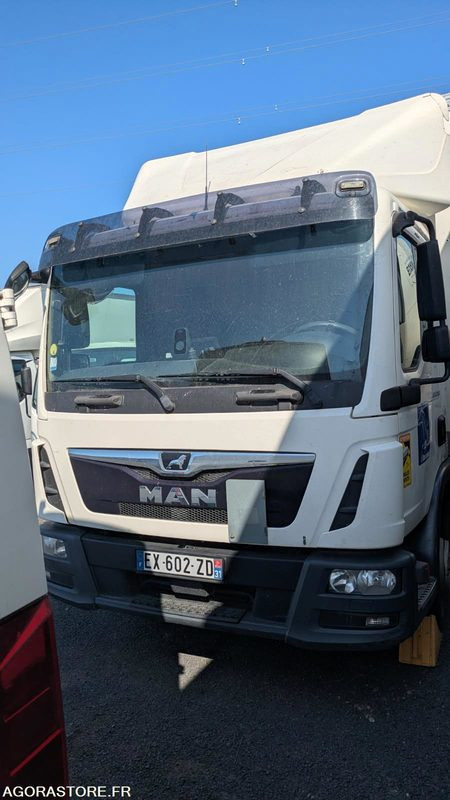 TGL 12.190 Fourgon messagerie + hayon MOTEUR HS - Veoauto: pilt 2 TGL 12.190 Fourgon messagerie + hayon MOTEUR HS - Veoauto: pilt 2