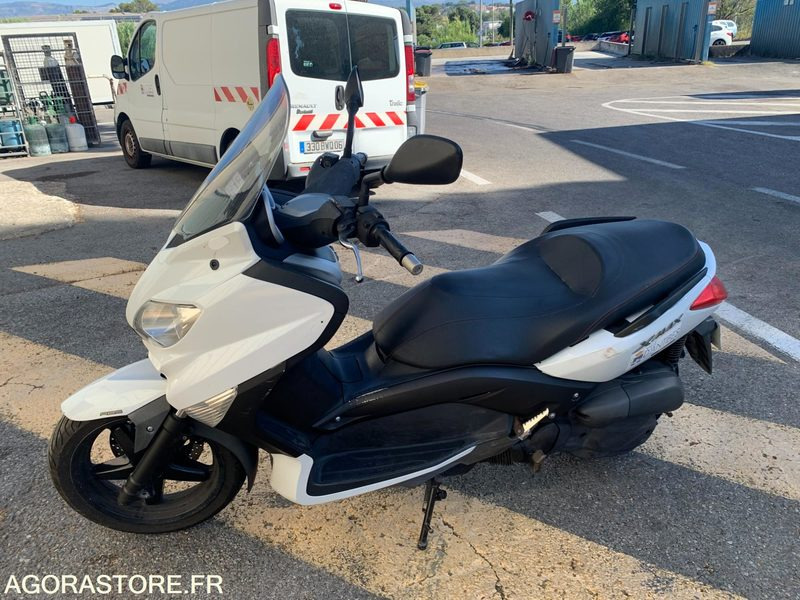 Yamaha X-Max 125 cm3 - 2012 - 36 300 kms - CD 169 FW - Mootorratas: pilt 3 Yamaha X-Max 125 cm3 - 2012 - 36 300 kms - CD 169 FW - Mootorratas: pilt 3