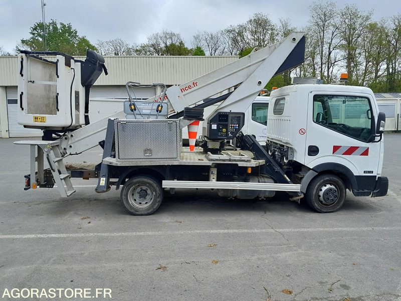 Camion Nacelle nissan cabstar moins de 3.5 t nacelle time france - Veoautolt tõusev platvorm: pilt 1 Camion Nacelle nissan cabstar moins de 3.5 t nacelle time france - Veoautolt tõusev platvorm: pilt 1