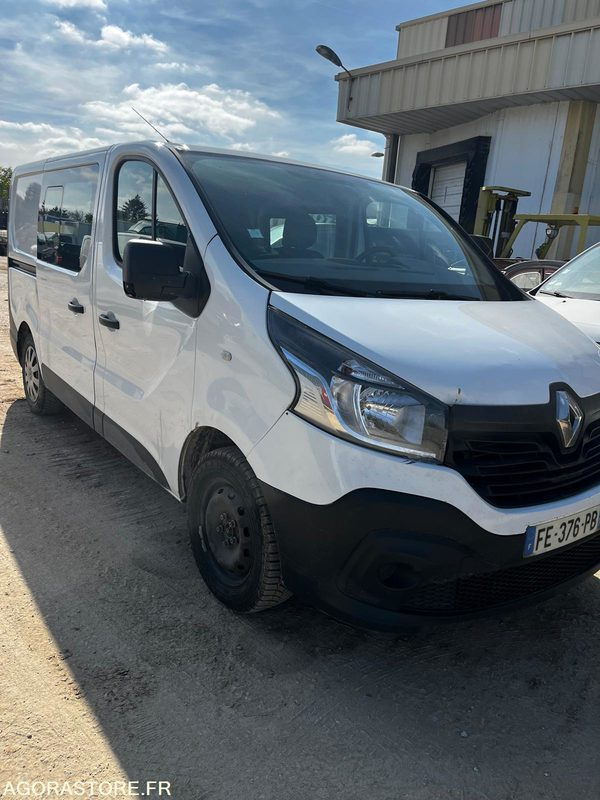 Renault trafic 1.6dci 6places 2019 291000km - Väike kaubik: pilt 1 Renault trafic 1.6dci 6places 2019 291000km - Väike kaubik: pilt 1