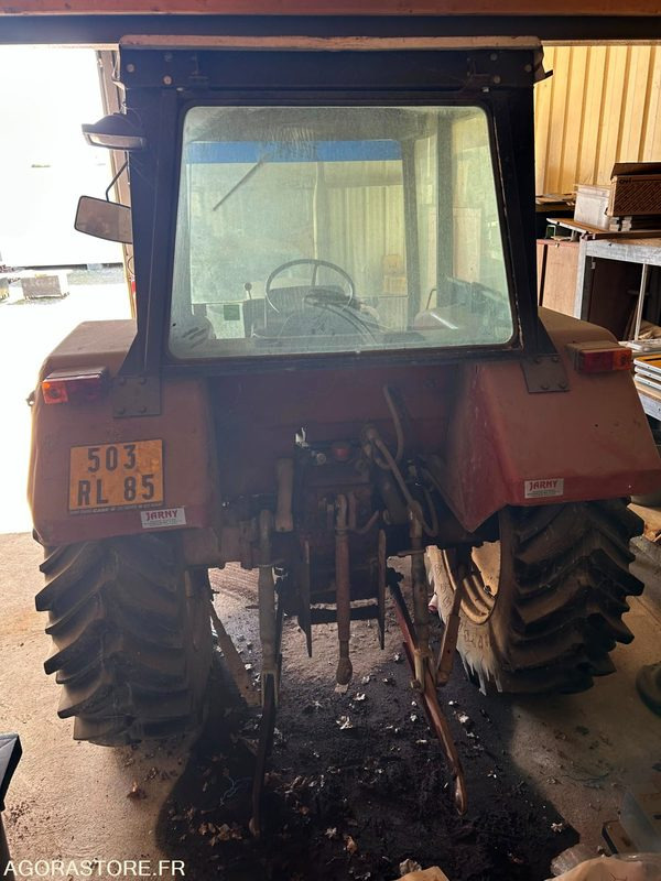 Tracteur international 743 avec chargeur et gyrobroyeur - Traktor: pilt 3 Tracteur international 743 avec chargeur et gyrobroyeur - Traktor: pilt 3