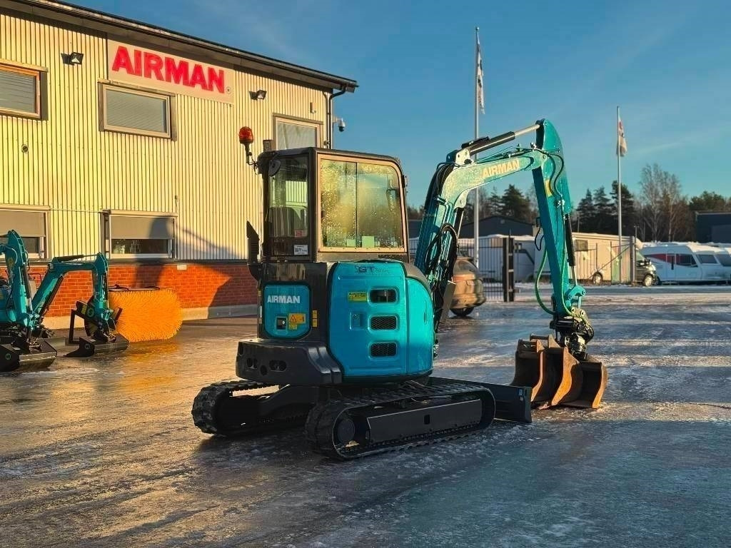 Airman AX 38 U-6 A - Miniekskavaator: pilt 3 Airman AX 38 U-6 A - Miniekskavaator: pilt 3