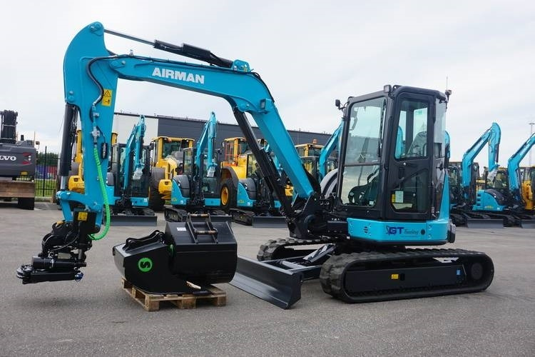 Airman AX55U-7 * Uthyres * - Miniekskavaator: pilt 1 Airman AX55U-7 * Uthyres * - Miniekskavaator: pilt 1