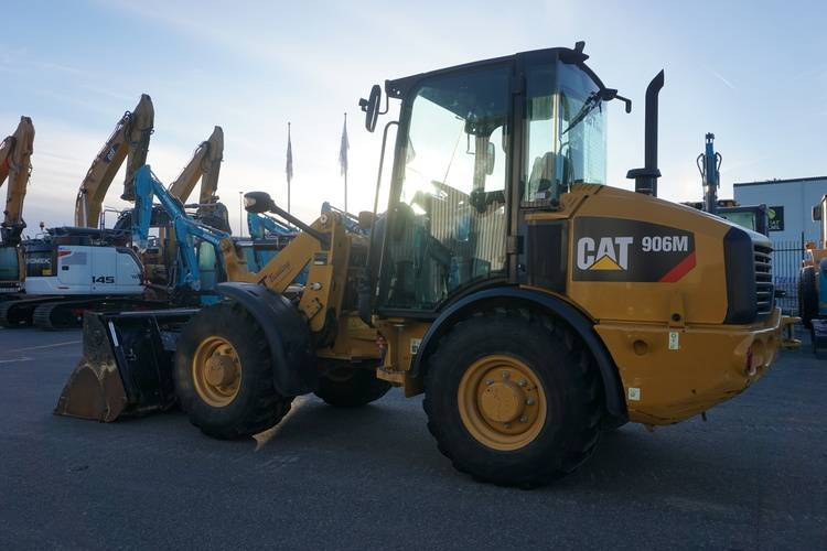 CAT 906M - Rataslaadur: pilt 1 CAT 906M - Rataslaadur: pilt 1