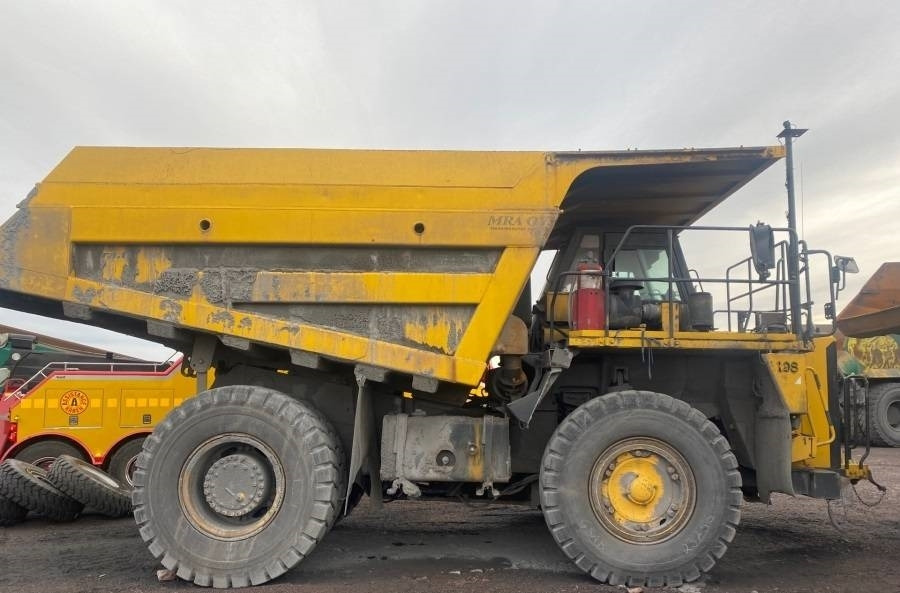Komatsu HD405-7 - Kastiga kallur/ Kiviveoauto: pilt 1 Komatsu HD405-7 - Kastiga kallur/ Kiviveoauto: pilt 1