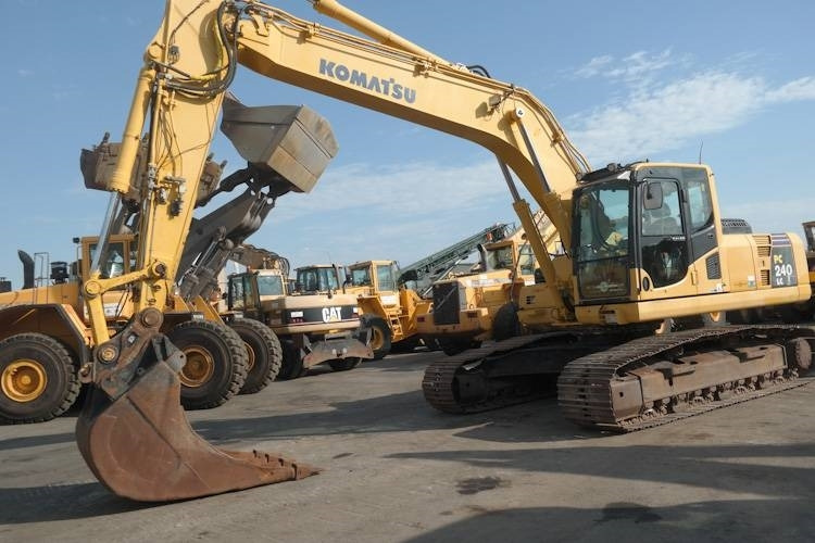 Lintekskavaator Komatsu PC 240-8: pilt 13